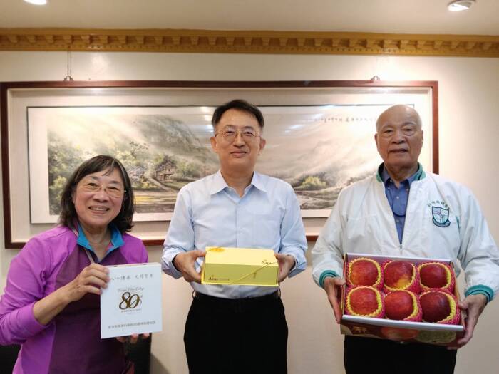 本校於114年12月10日體育管理室志工老師傳承研習活動圖片