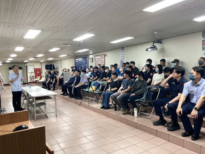 臺灣警察專科學校射擊課程教官暨助教「強化射擊安全操作講習」圖片