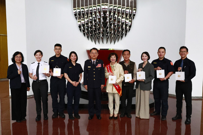 本校115年警察模範母親表揚活動---恭喜區隊長蘇怡辰母親「洪惠珍女士」榮選為本校115年警察模範母親圖片