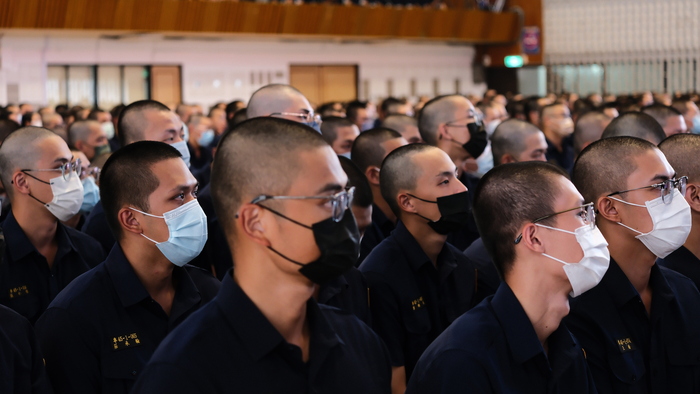 115年9月21日專題演講由鍾毓榮律師主講使用通訊社群媒體可能衍生之法律問題圖片